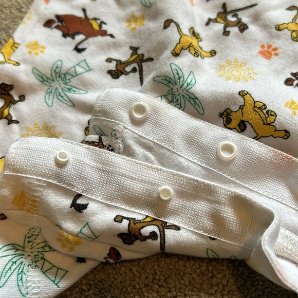 Pair of Disney Lion King baby jumpers 18 months - Picture 4 of 5
